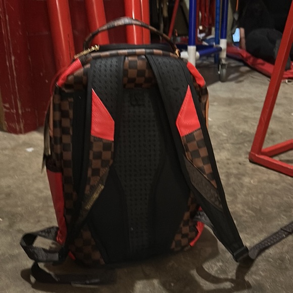 Spray ground red,brown and black backpack - Picture 2 of 2